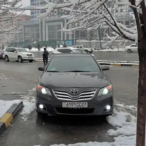 Toyota Camry, 2011