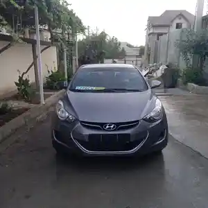 Hyundai Elantra, 2013