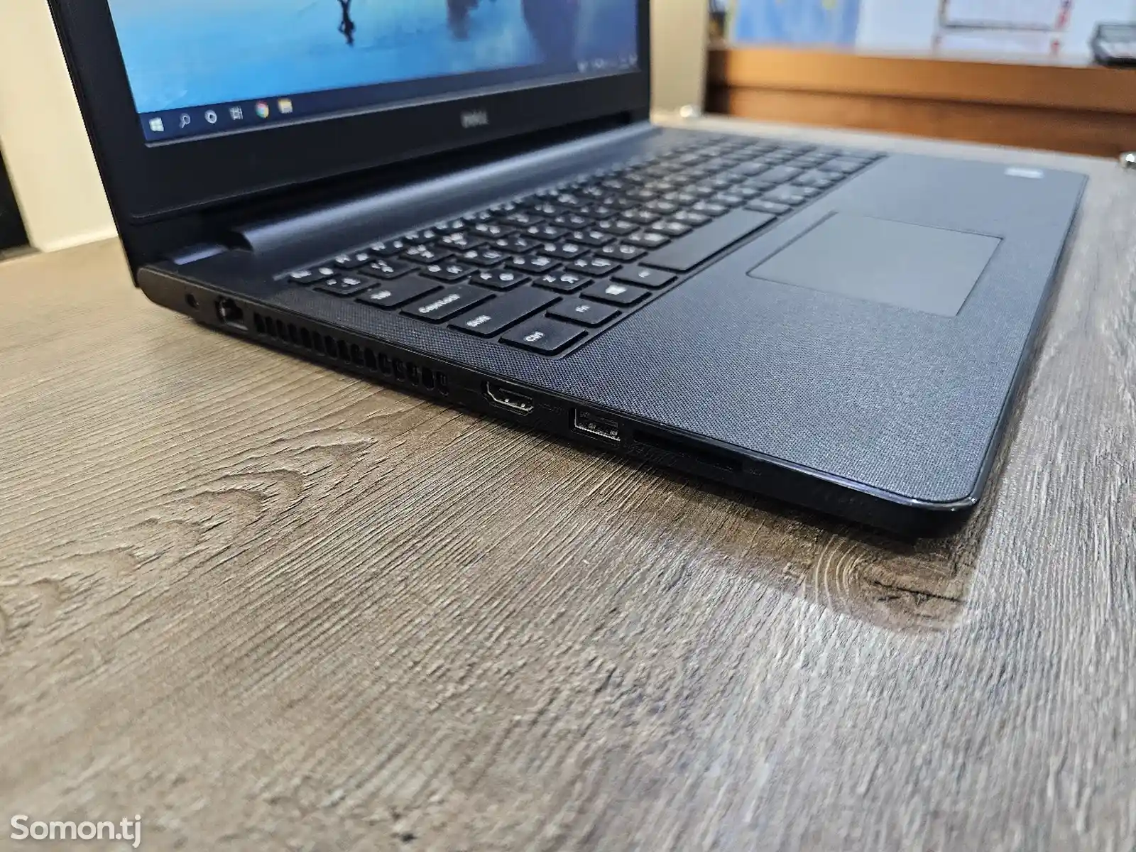 Ноутбук Dell 15.6 Full HD Core i5-7200U / 8GB / SSD 256GB-2