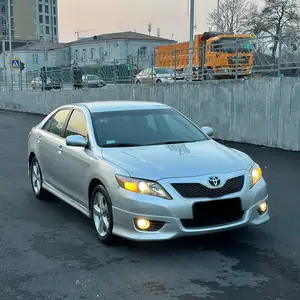 Toyota Camry, 2010