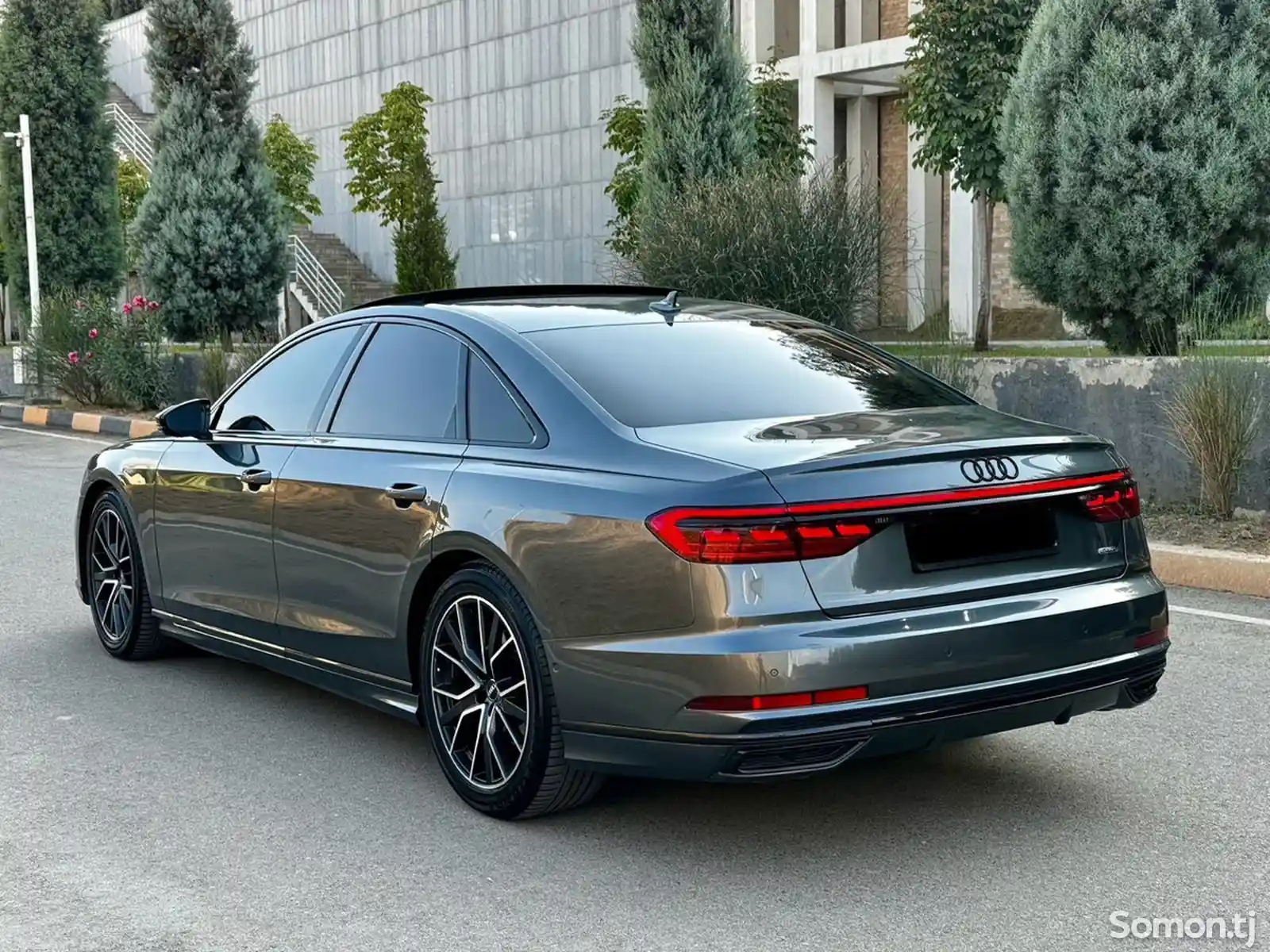 Audi A8, 2020-4