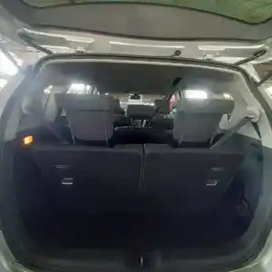Шторка багажника Toyota Corolla Verso
