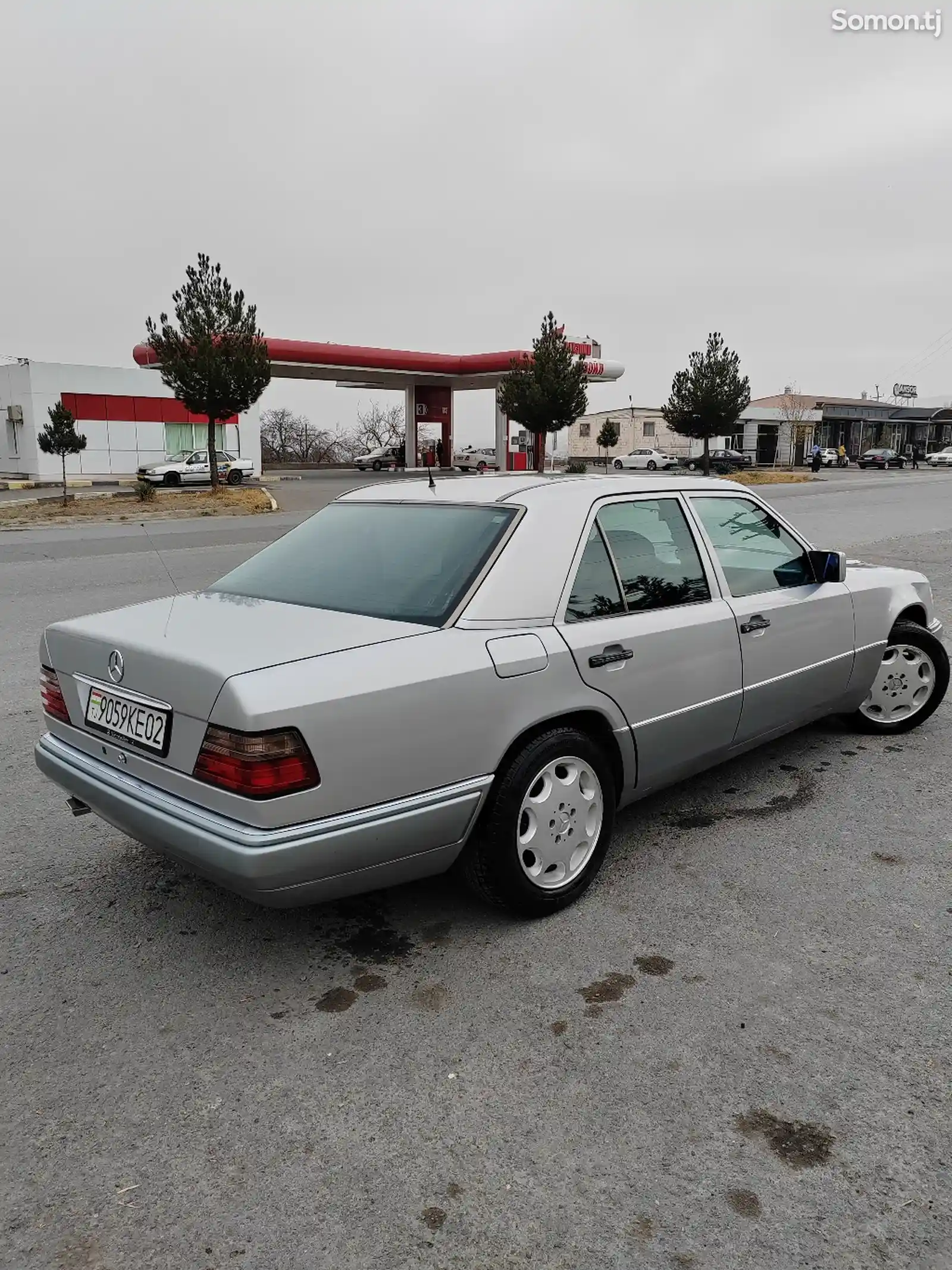 Mercedes-Benz W124, 1995-6