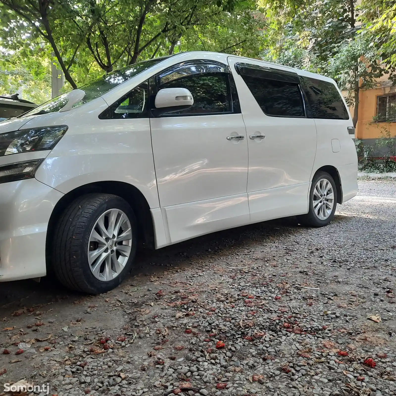 Toyota Vellfire, 2014-5