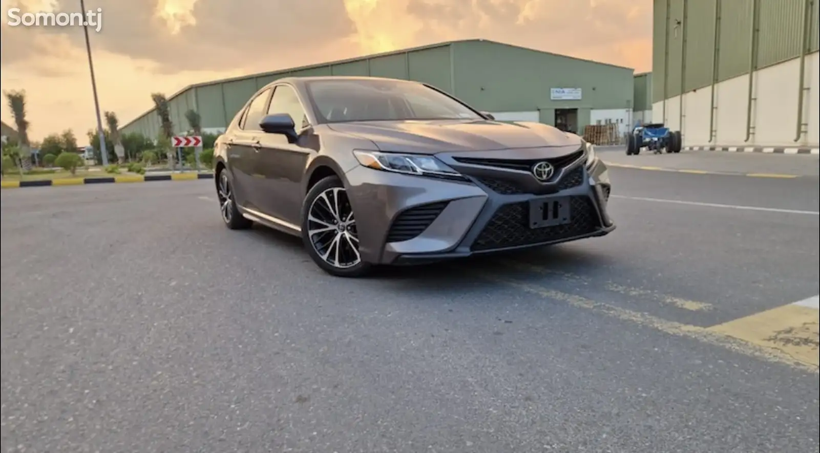 Toyota Camry, 2019-1