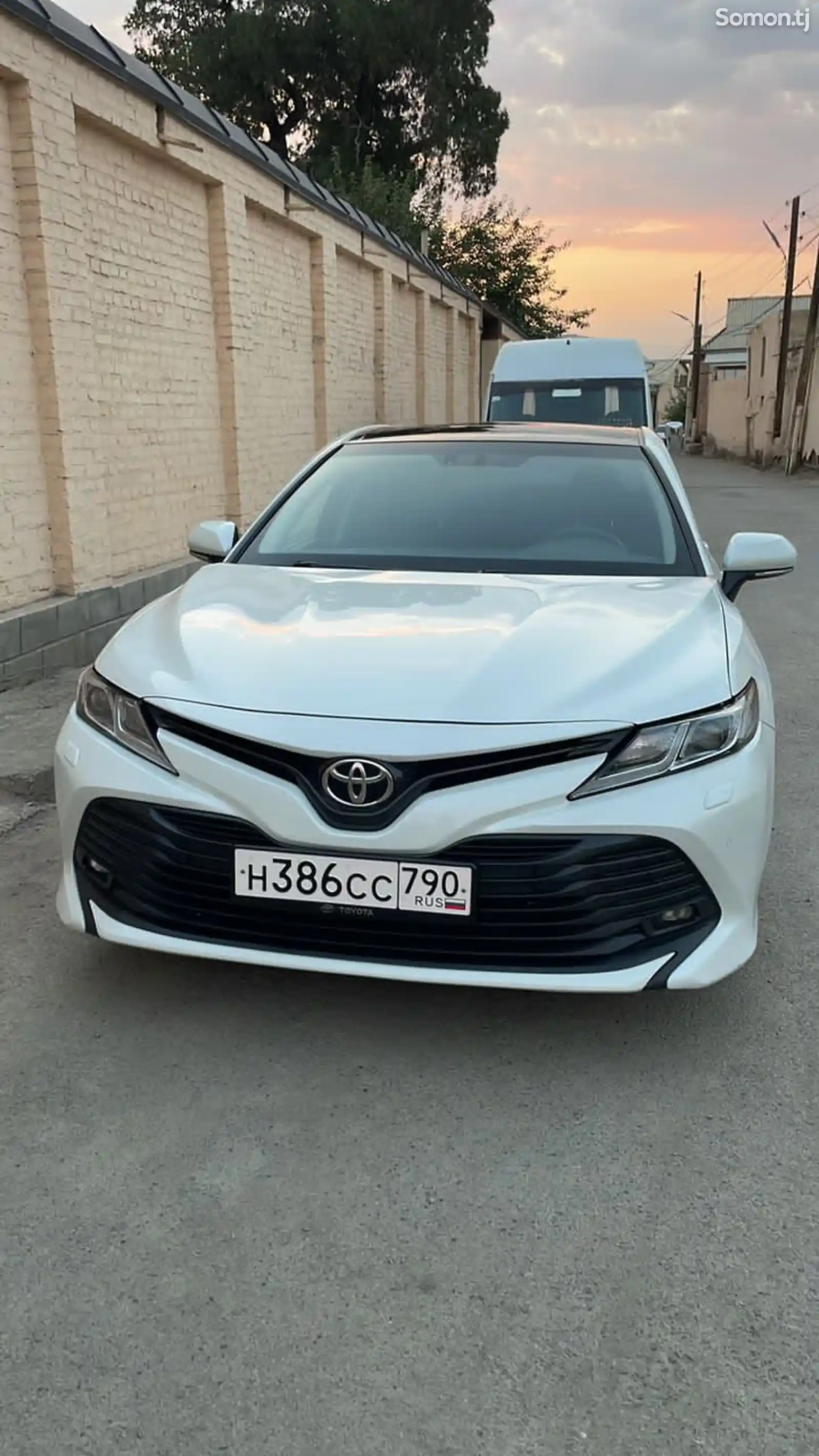 Toyota Camry, 2019-1