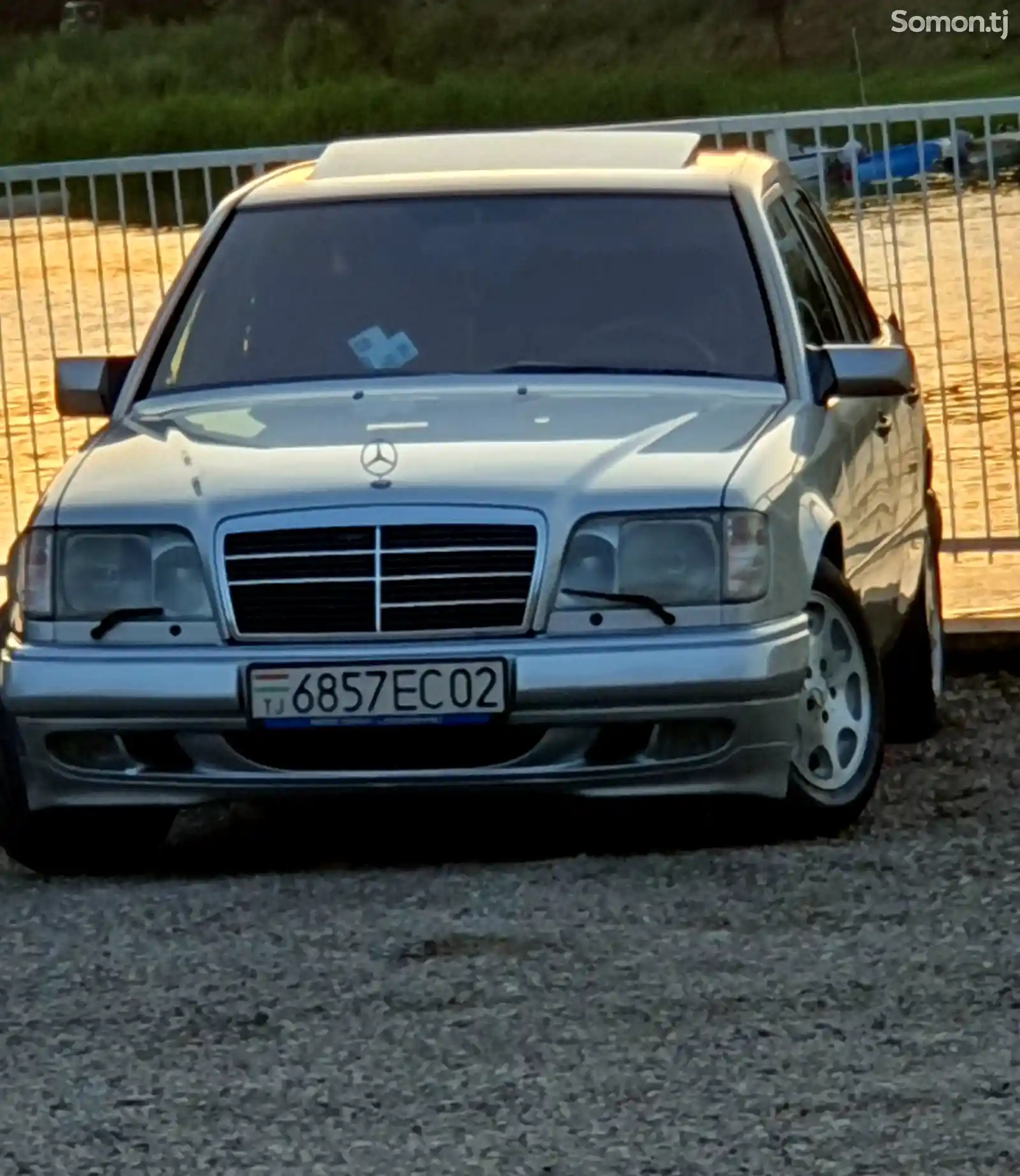 Mercedes-Benz W124, 1993-7