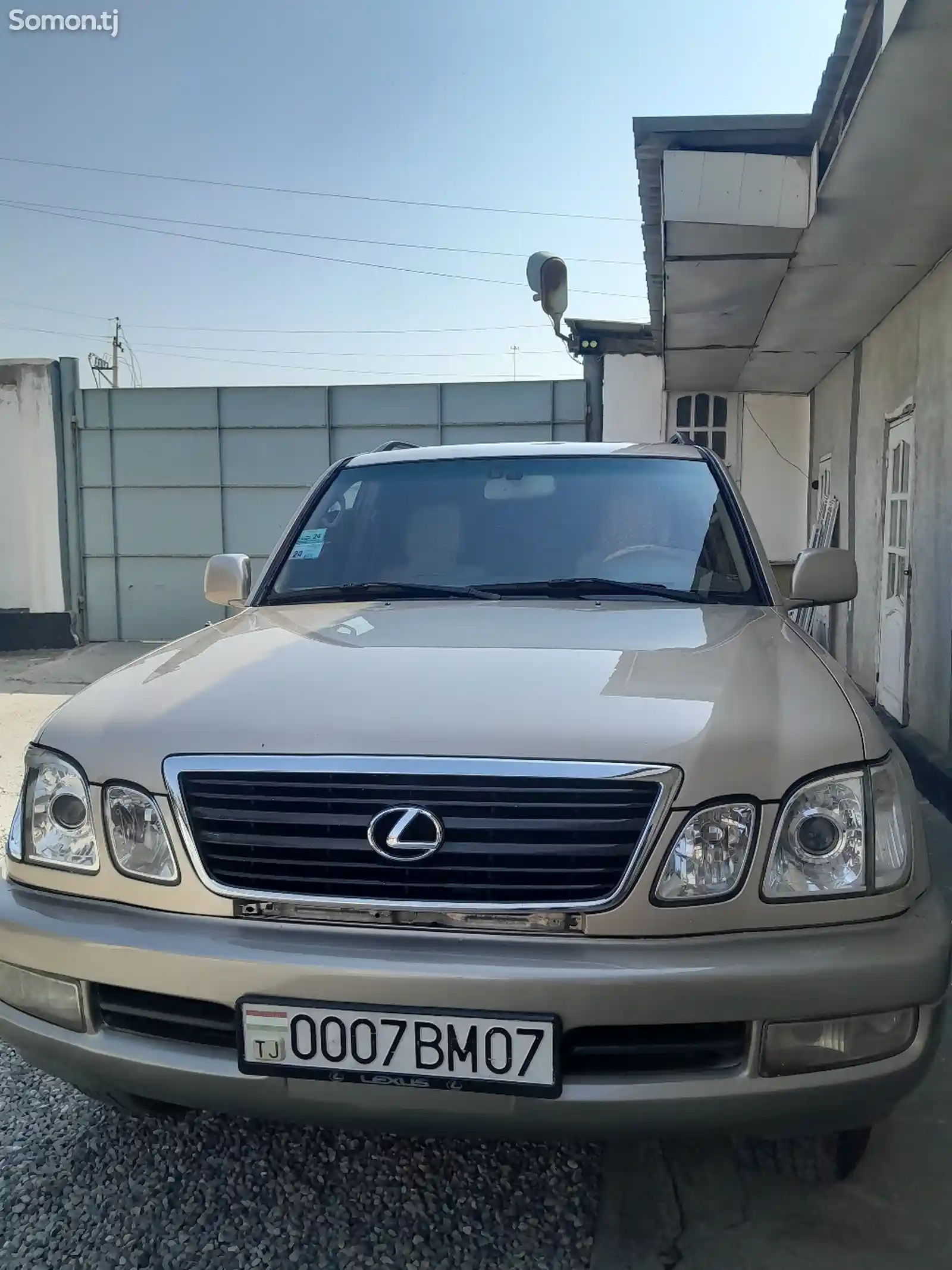 Lexus LX series, 2000-9