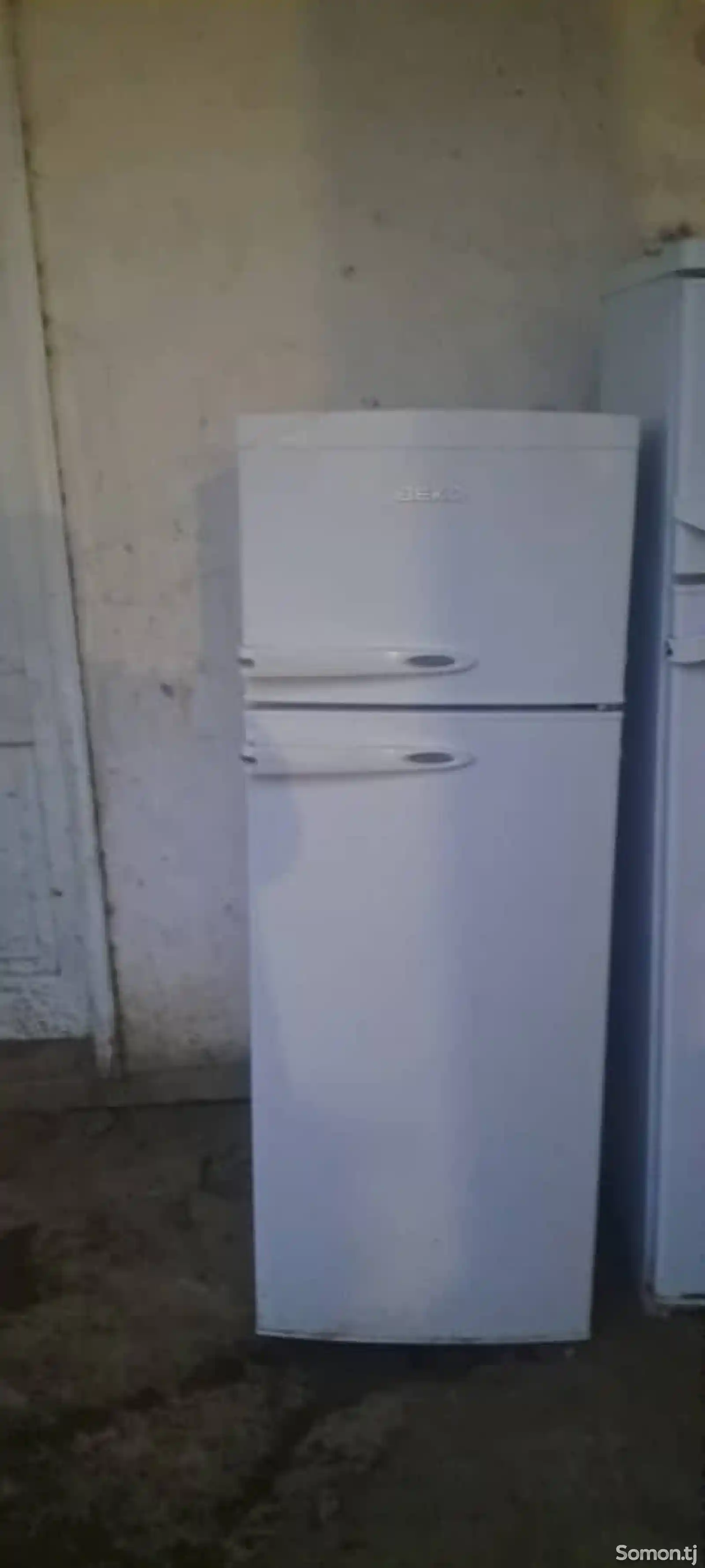 Холодильник Beko-1