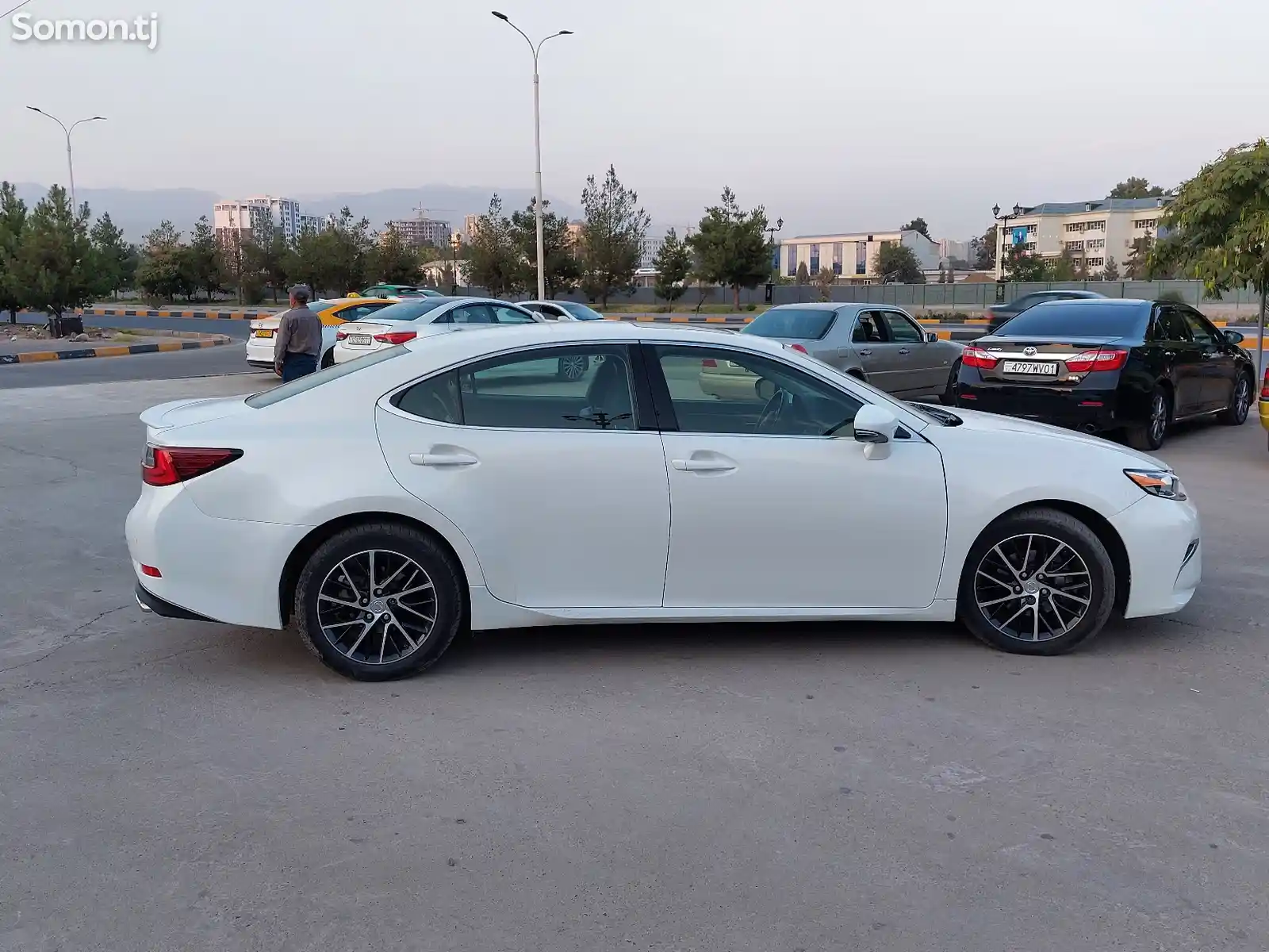 Lexus ES series, 2015-8