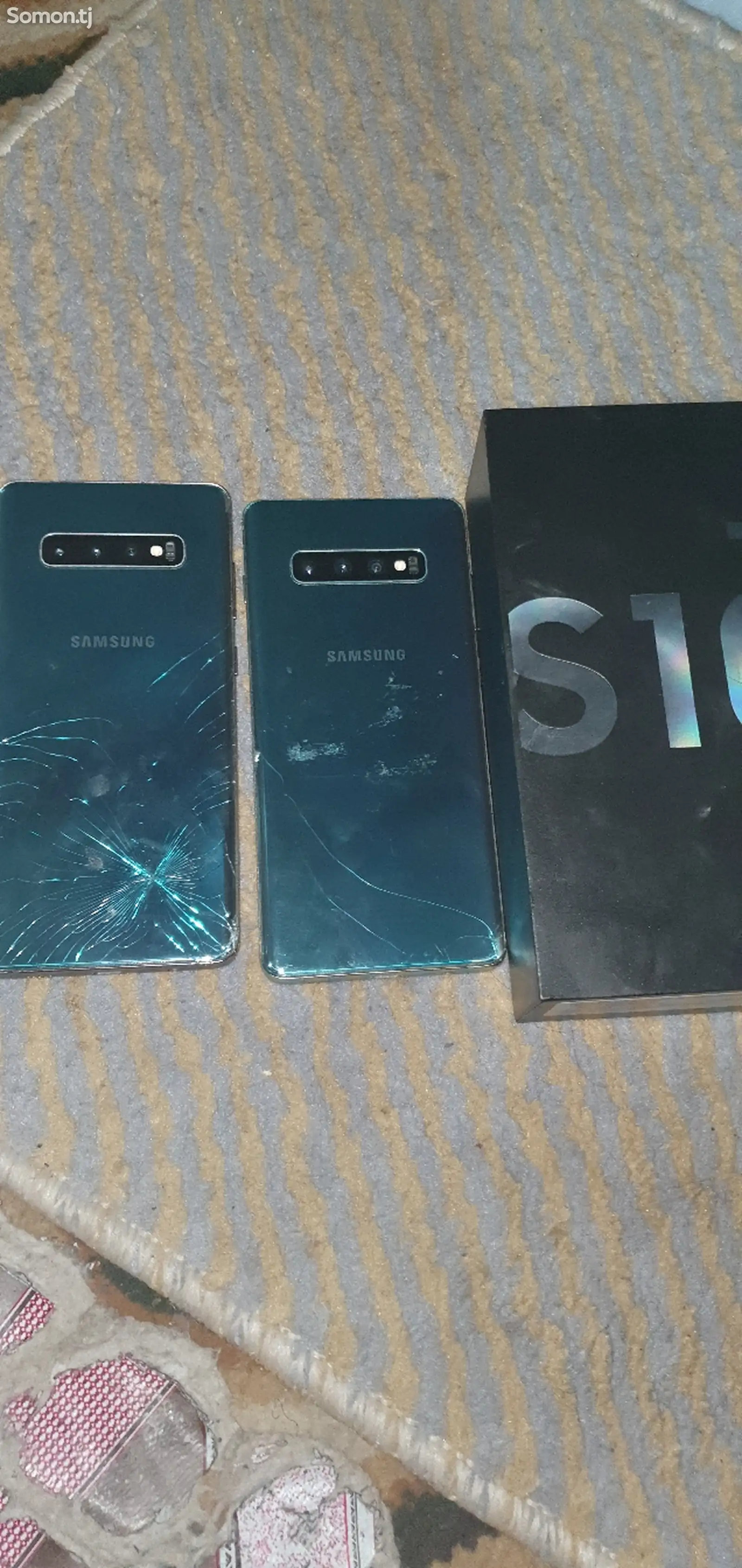 Samsung Galaxy S10+ на запчасти-1