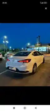 Hyundai Elantra, 2019-4