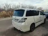 Toyota Vellfire, 2010-3