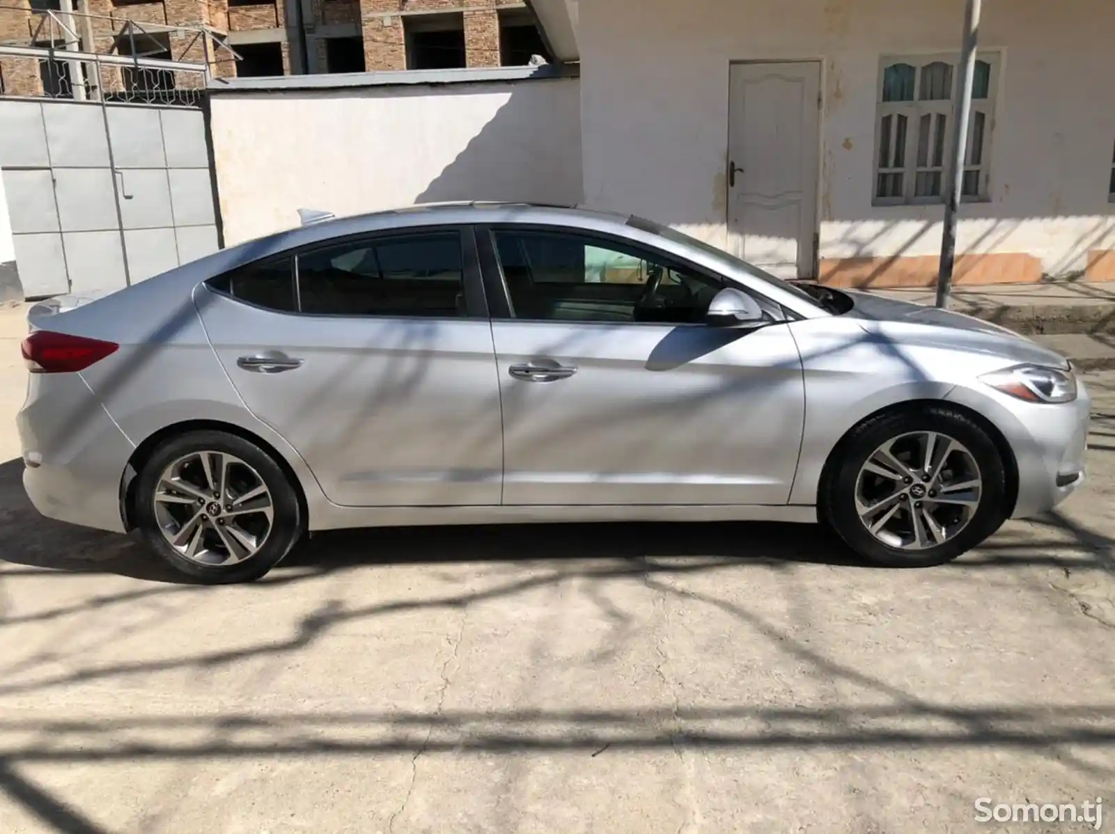 Hyundai Elantra, 2017-10