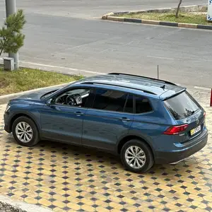 Volkswagen Tiguan, 2020