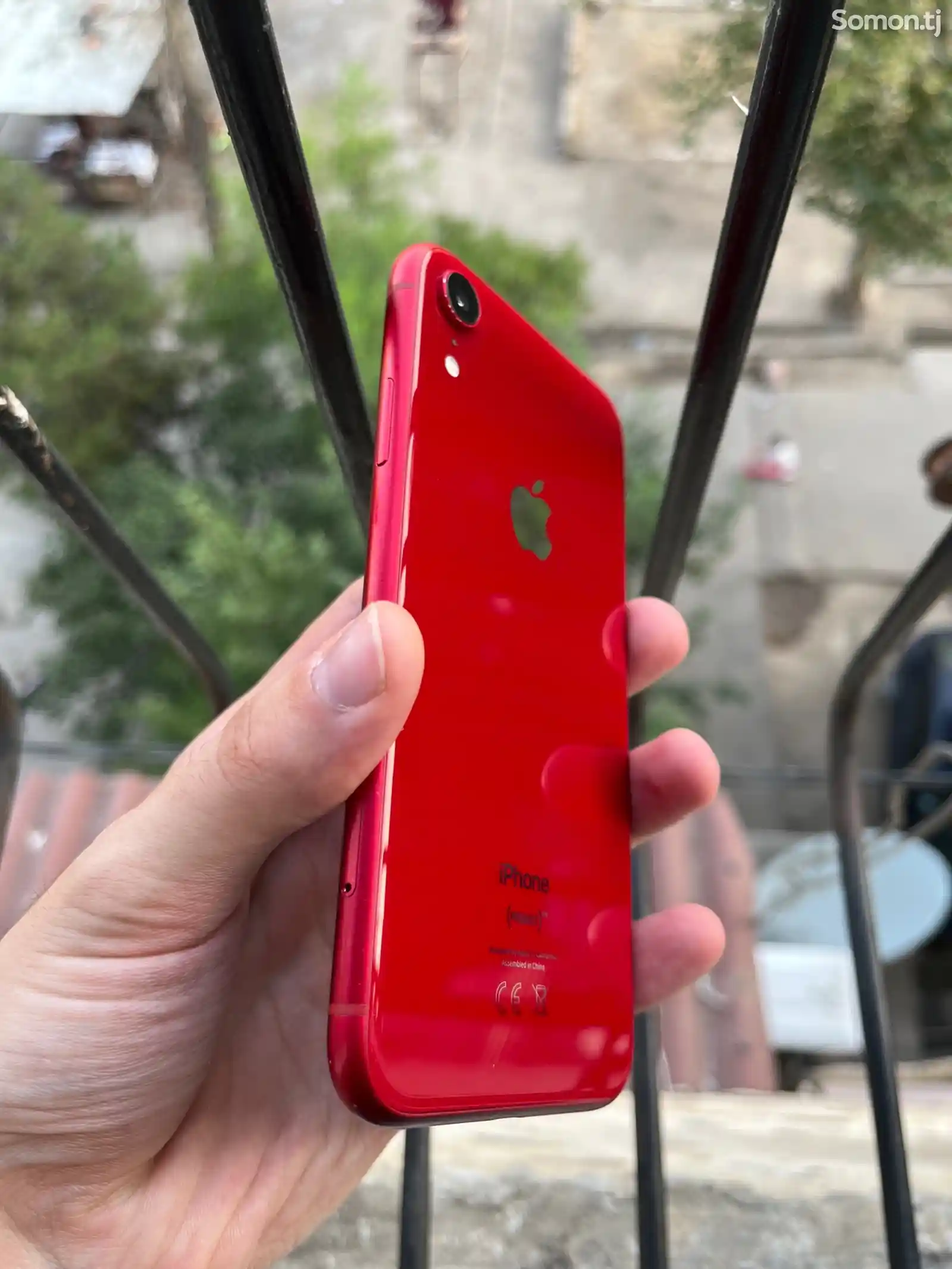 Apple iPhone Xr, 128 gb, Product Red-3