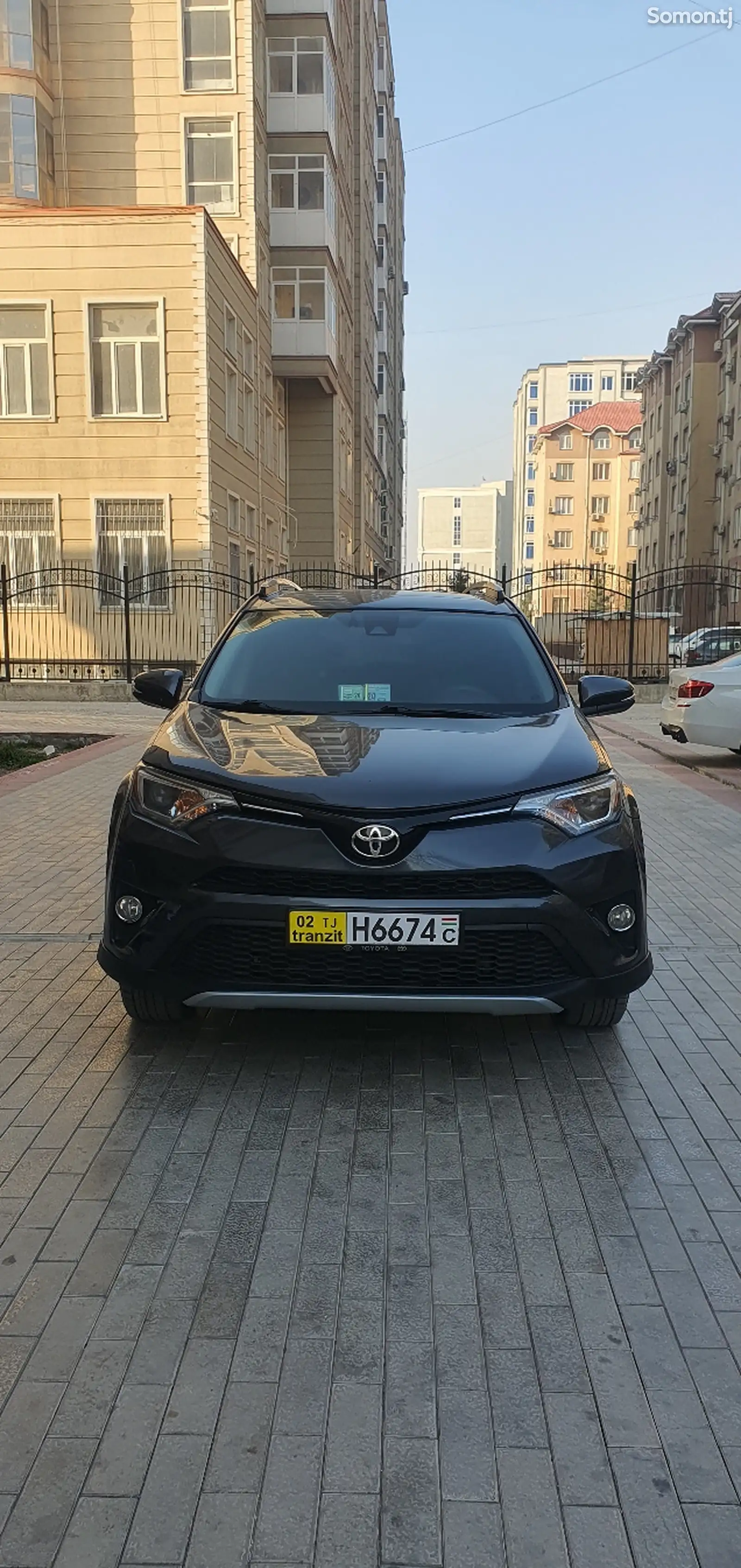 Toyota RAV 4, 2017-1