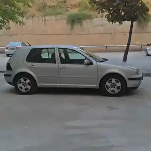 Volkswagen Golf, 2000