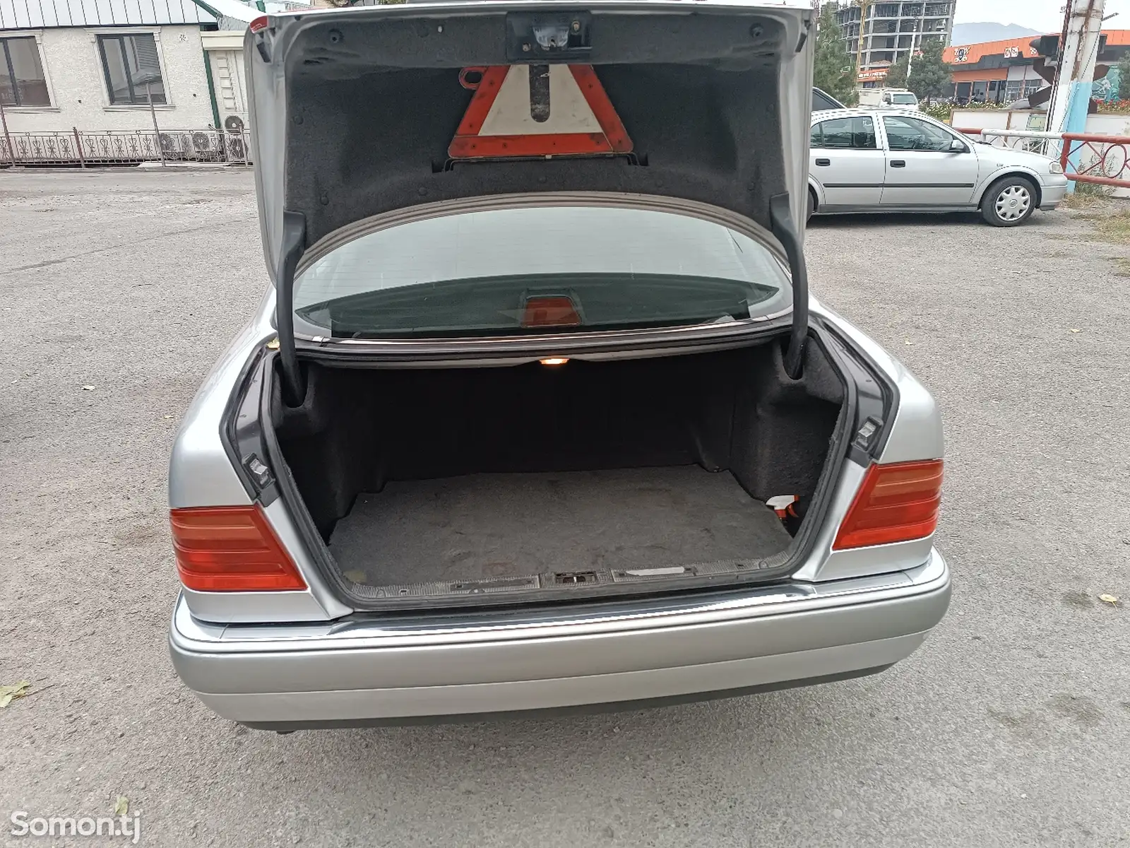 Mercedes-Benz E class, 1998-13