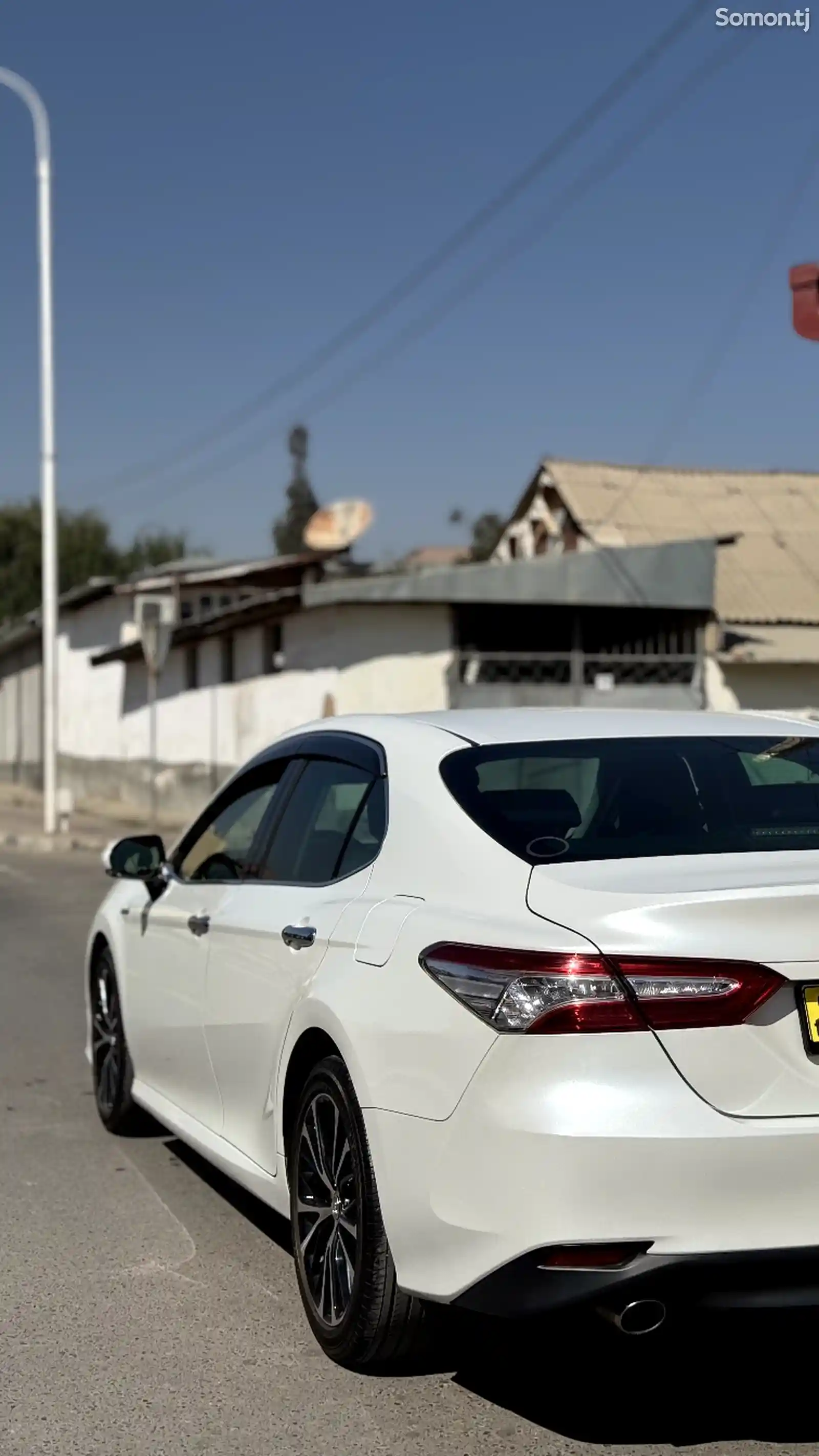 Toyota Camry, 2017-10