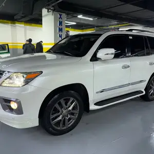 Lexus LX series, 2014