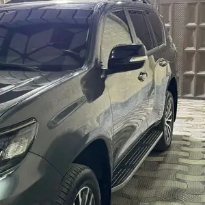 Toyota Land Cruiser Prado, 2023