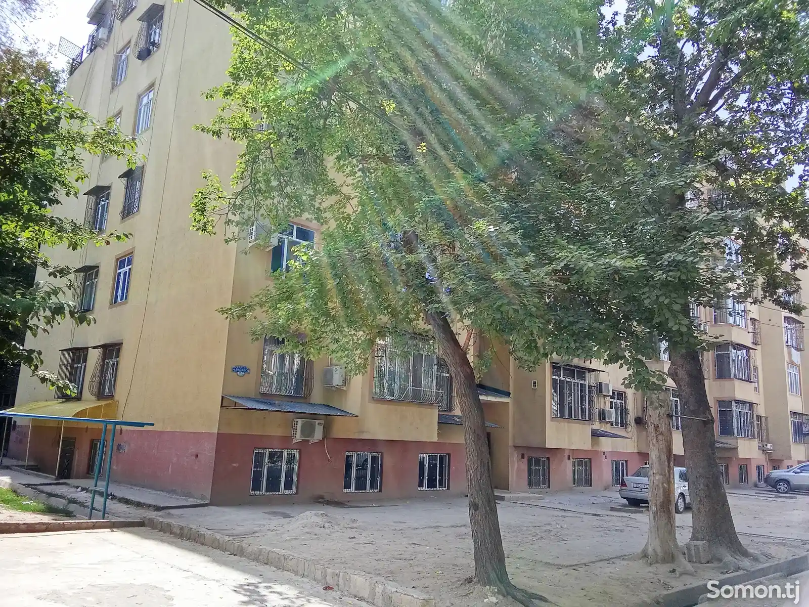 4-комн. квартира, Цокольный этаж, 86 м², Сино-1