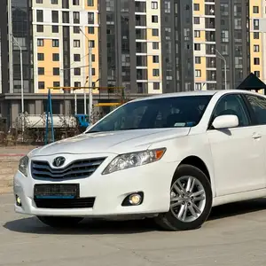 Toyota Camry, 2011