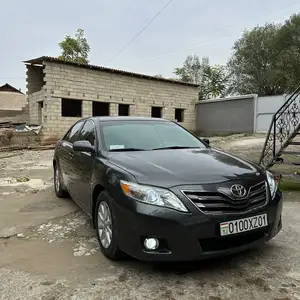 Toyota Camry, 2011