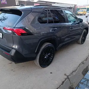 Toyota RAV 4, 2022