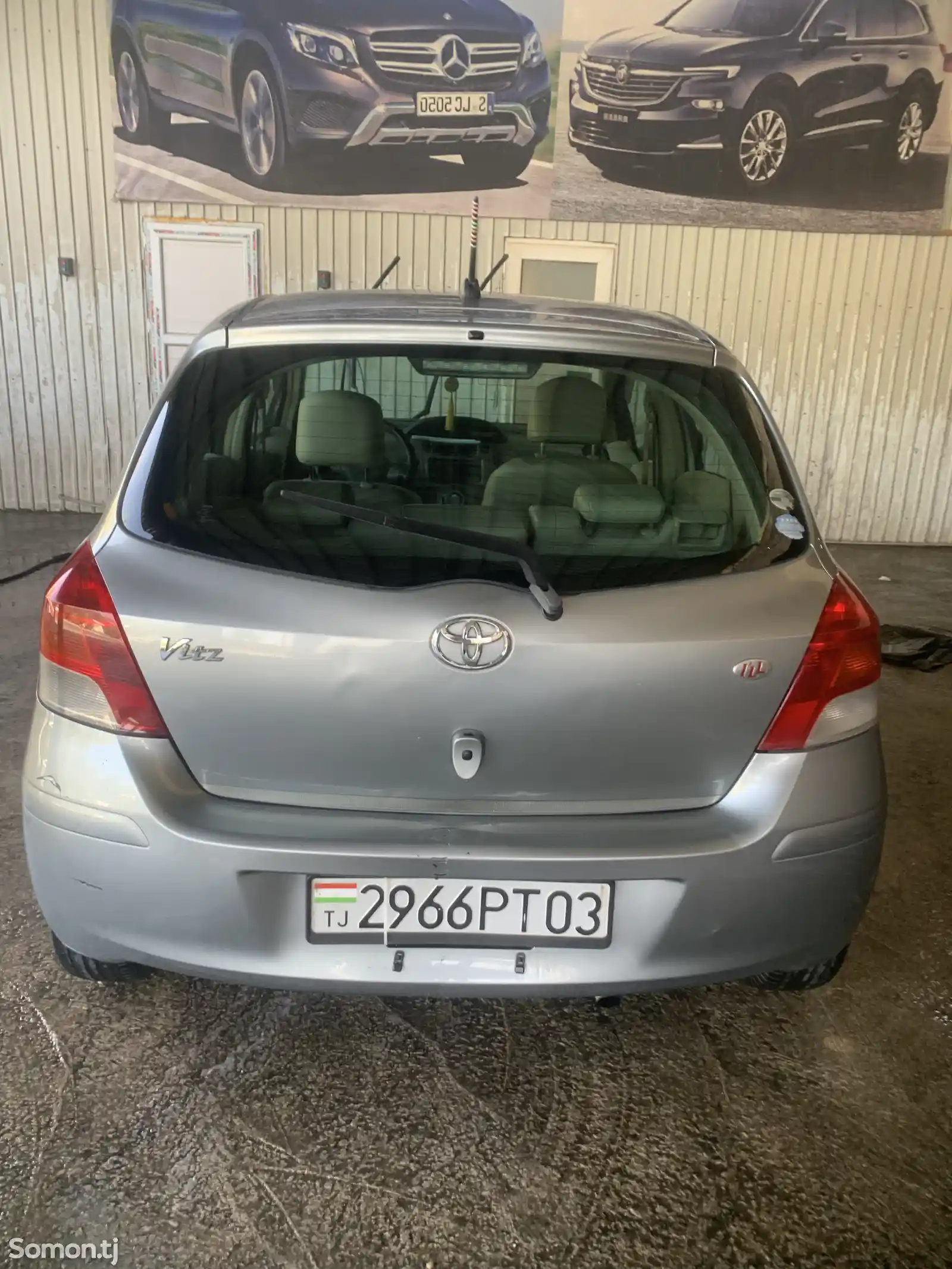 Toyota Vitz, 2009-2