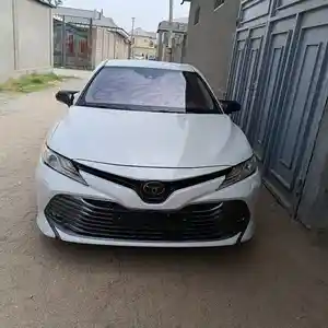 Toyota Camry, 2020