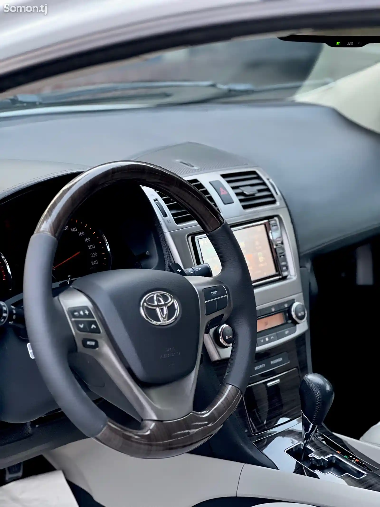 Toyota Avensis, 2014-9