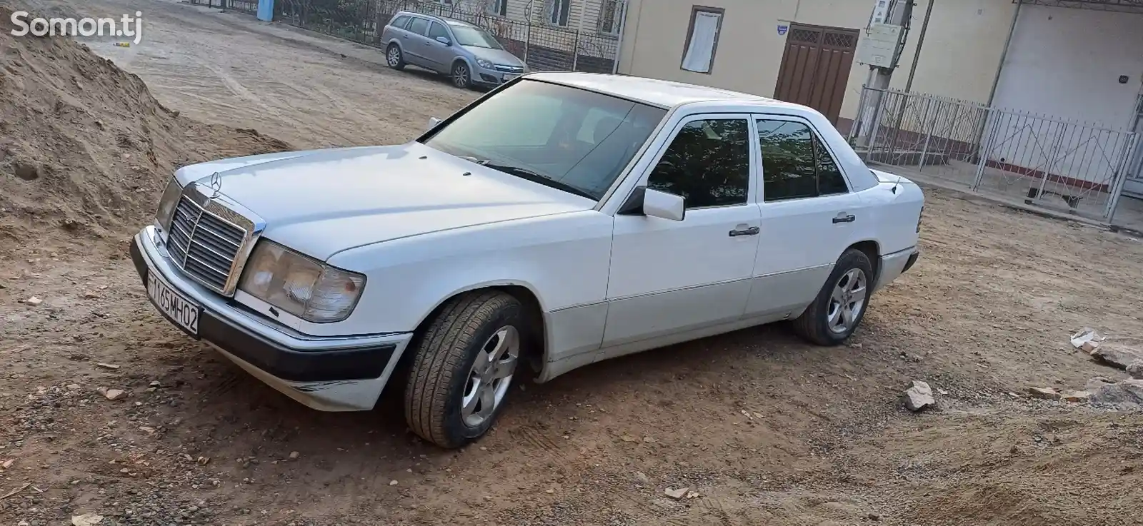 Mercedes-Benz W124, 1988-2