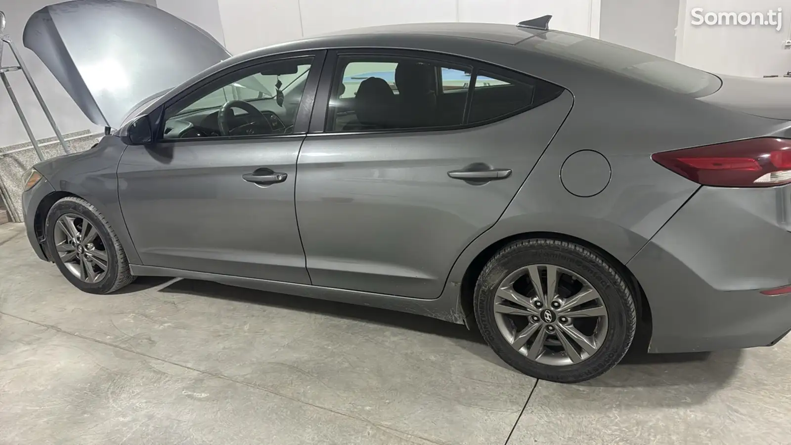 Hyundai Elantra, 2017-1