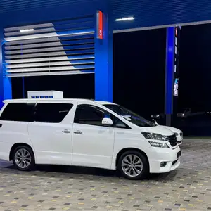 Toyota Vellfire, 2014