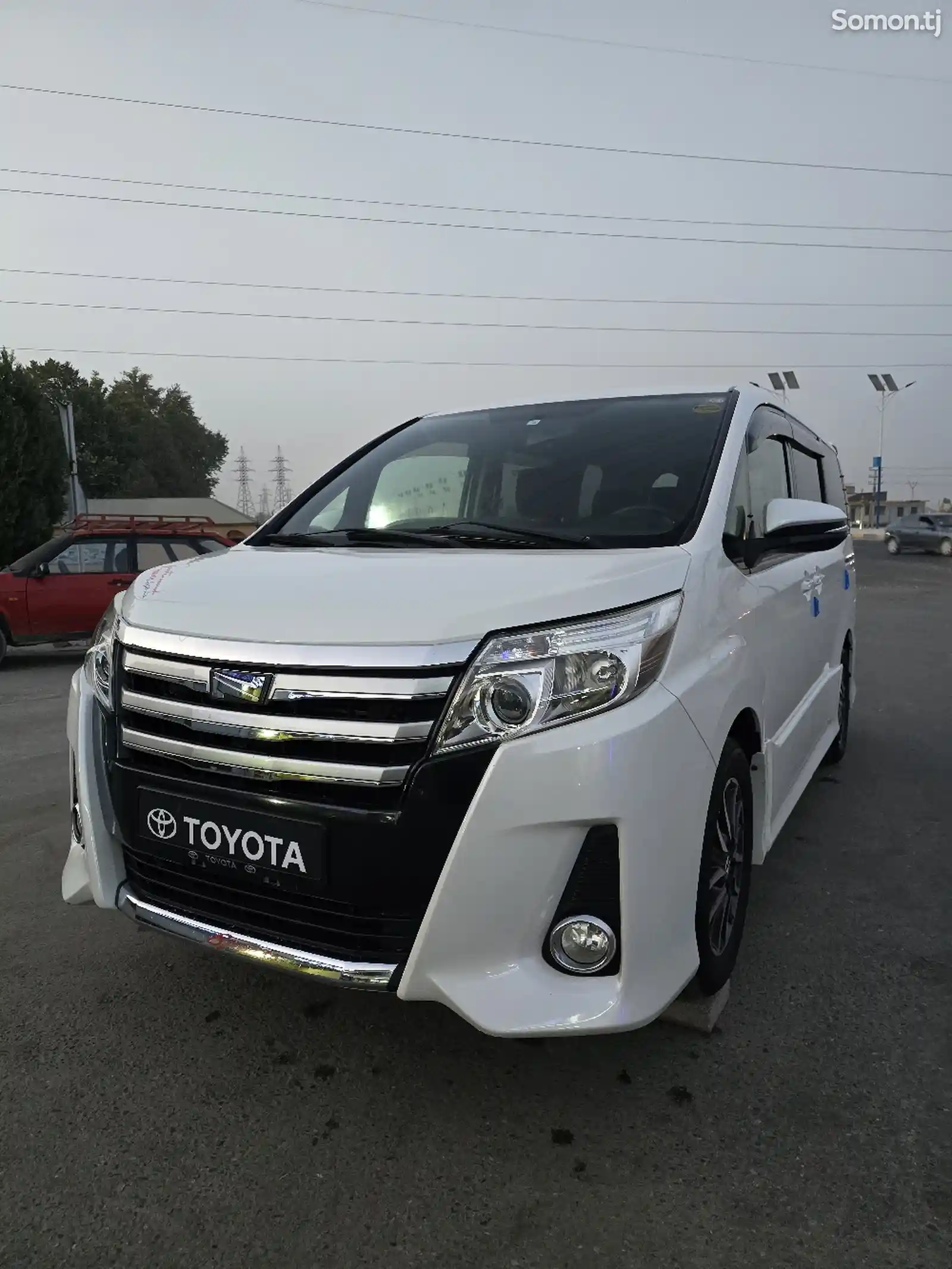 Toyota Voxy, 2014-1