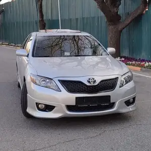 Toyota Camry, 2011