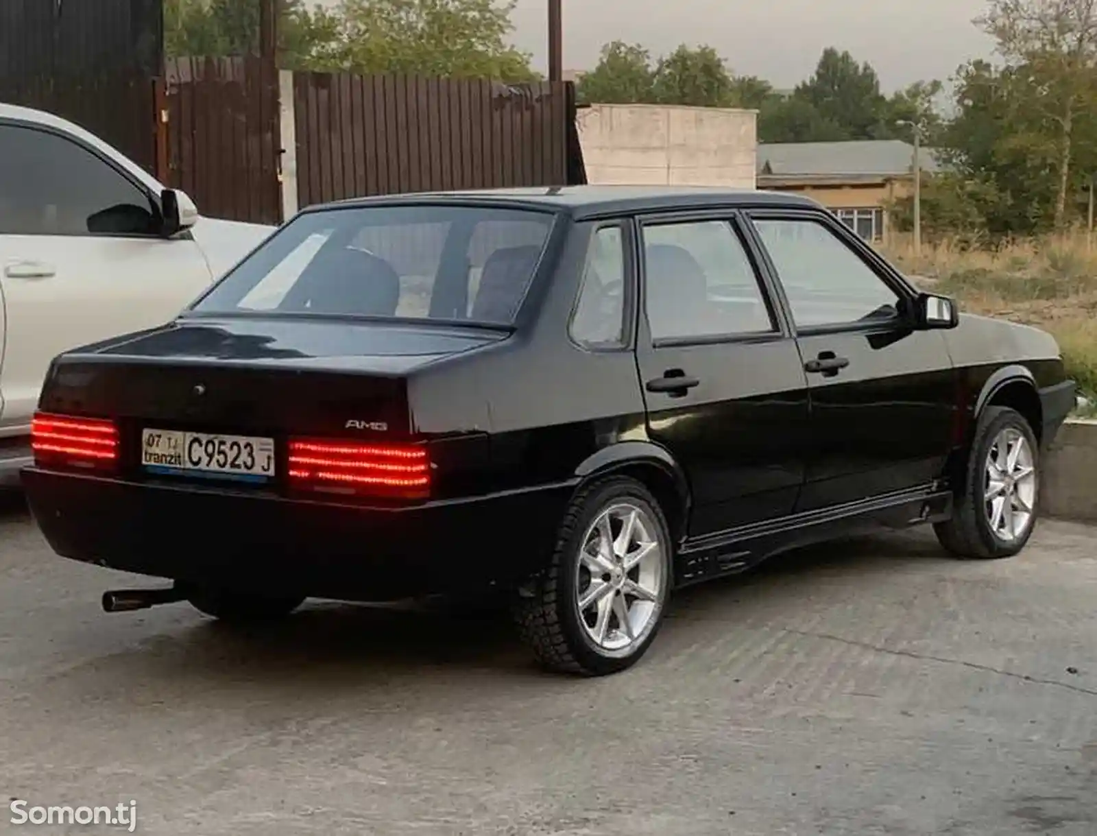 ВАЗ 21099, 2000-1