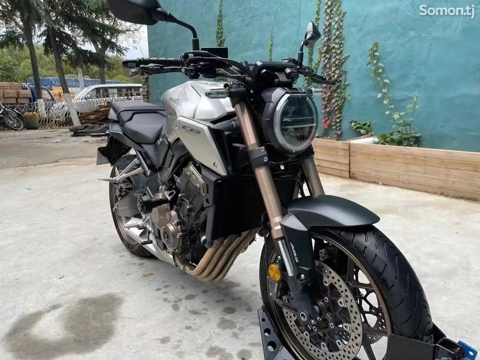 Мотоцикл Honda CB-600cc Super Four на заказ-1