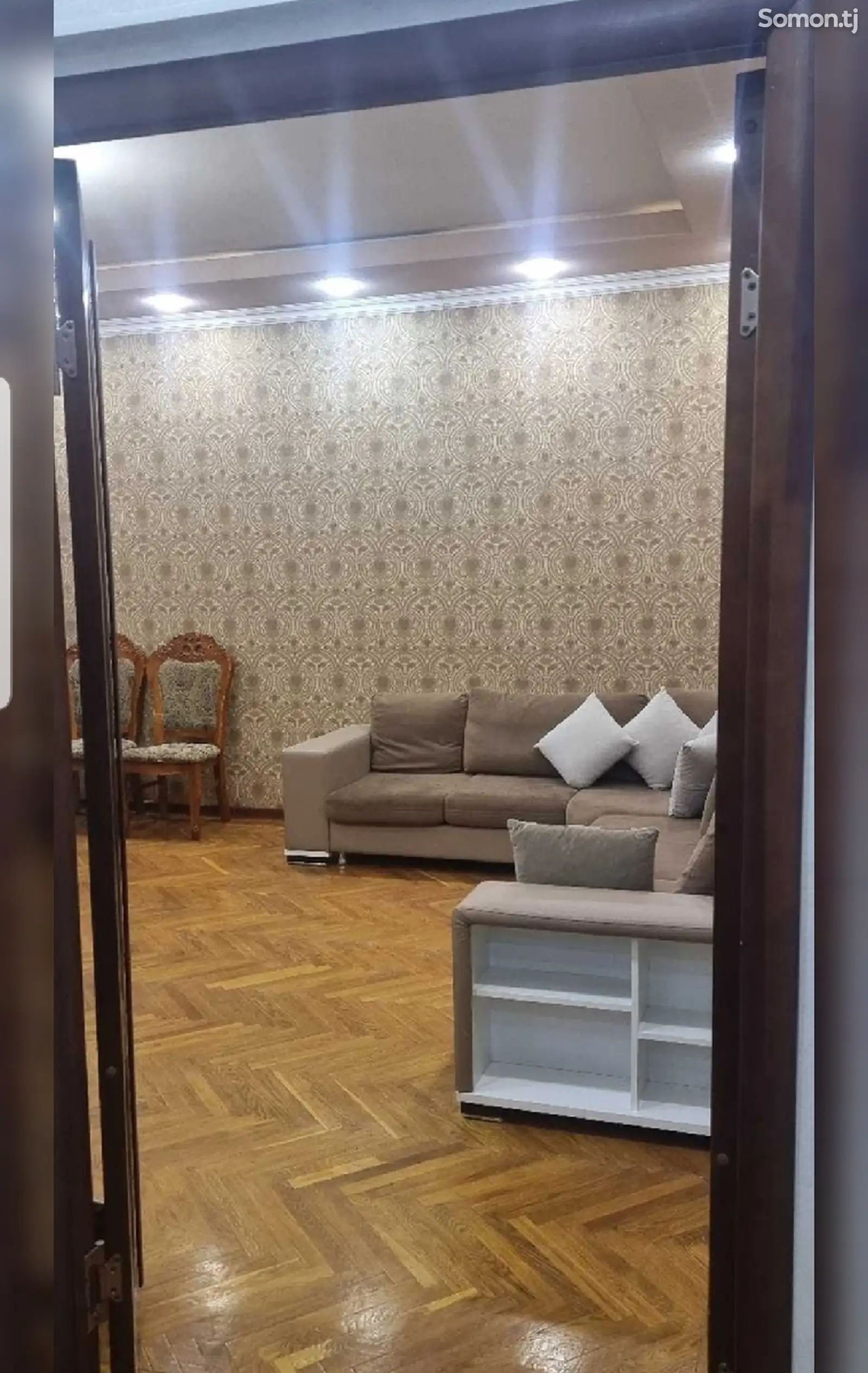 4-комн. квартира, 3 этаж, 170м², Сино-1