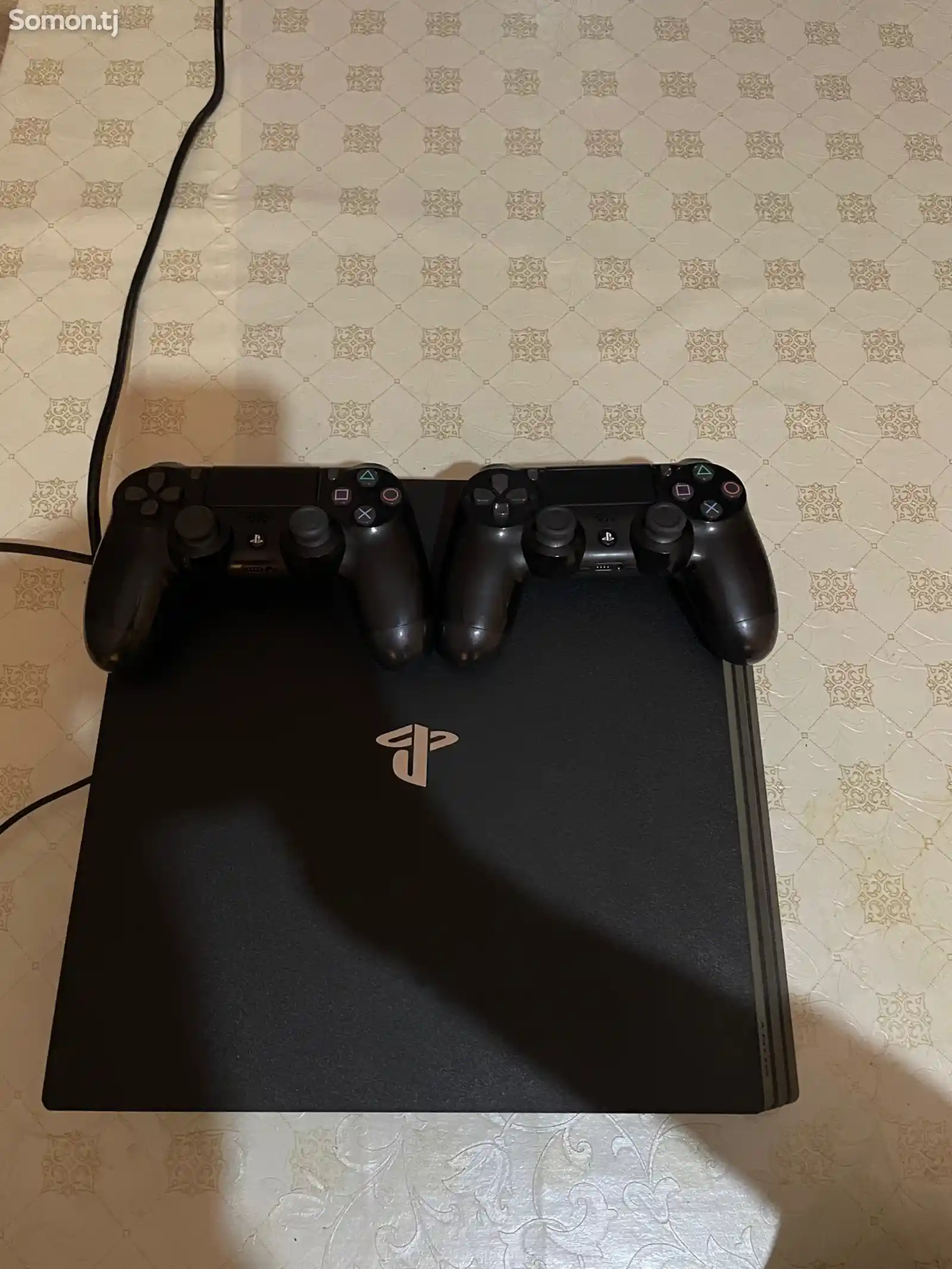 Игровая приставка Sony PlayStation 4 Pro-1