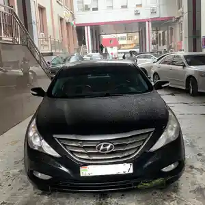 Hyundai Sonata, 2011