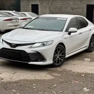 Toyota Camry, 2018