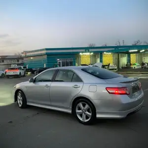 Toyota Camry, 2010