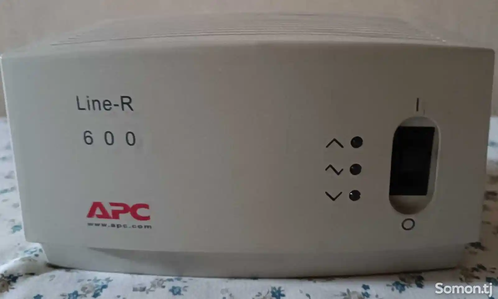Стабилизатор для компьютера APC line-r 600-1