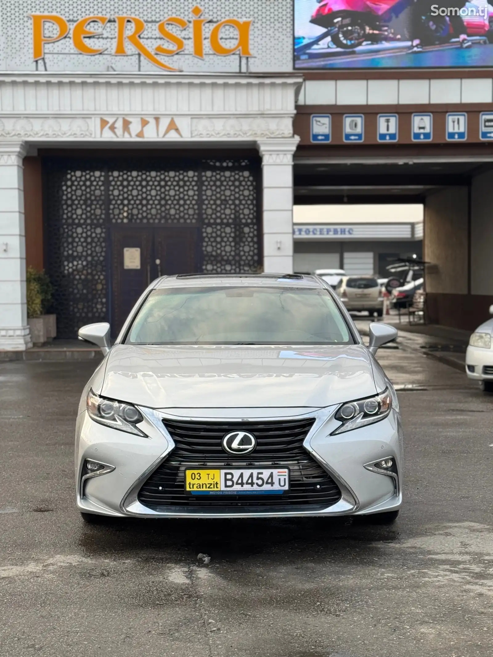 Lexus ES series, 2013-1