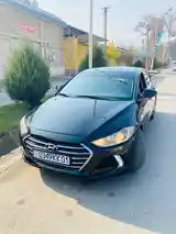 Hyundai Elantra, 2017-3