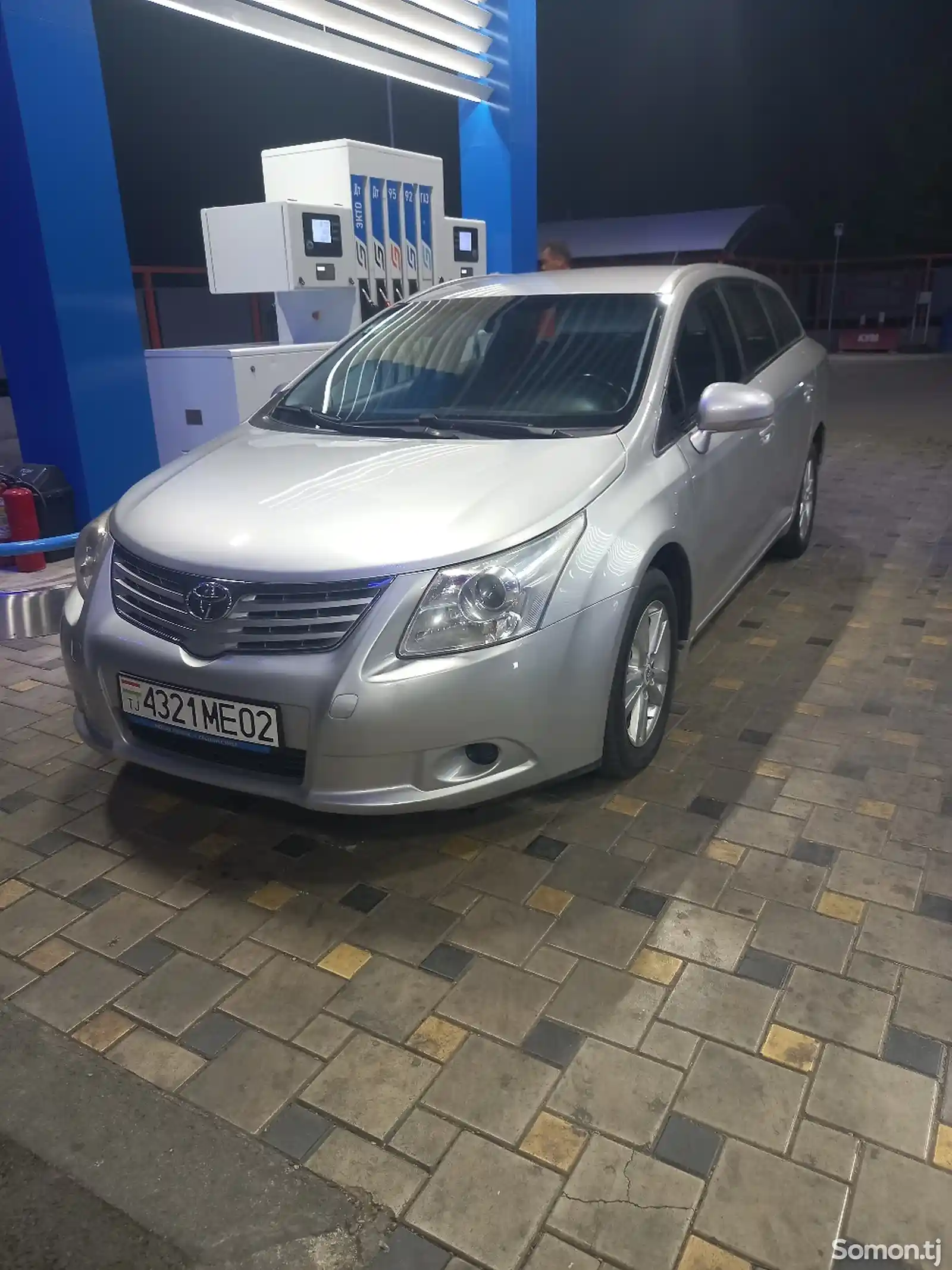 Toyota Avensis, 2011-1