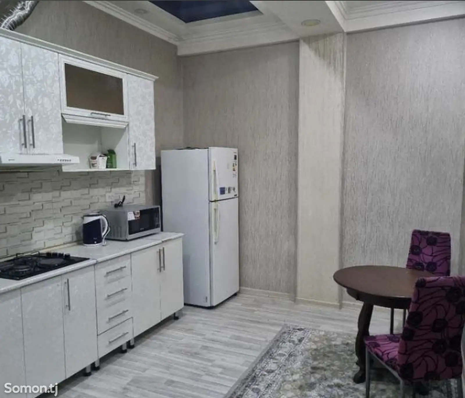 2-комн. квартира, 10 этаж, 83м², поворот аэропорта, рядом с колледжем-1